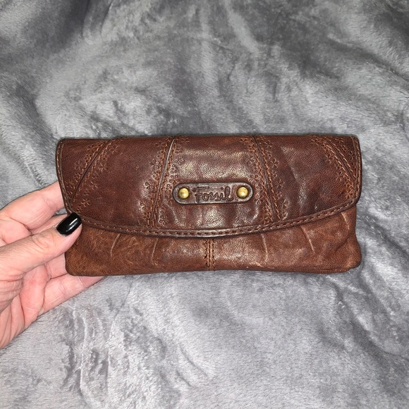 Fossil Handbags - Leather Fossil Wallet 🍂🍁